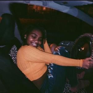 Meet your Posher, Raylynn